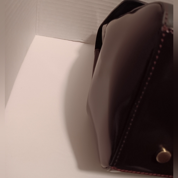 Nwt!! A bellucci Italian handbag/crossbody with lock and key - Picture 15 of 16